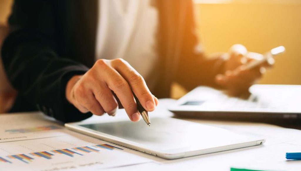 What Is a Mutual Fund – Definition, Types, Pros & Cons
